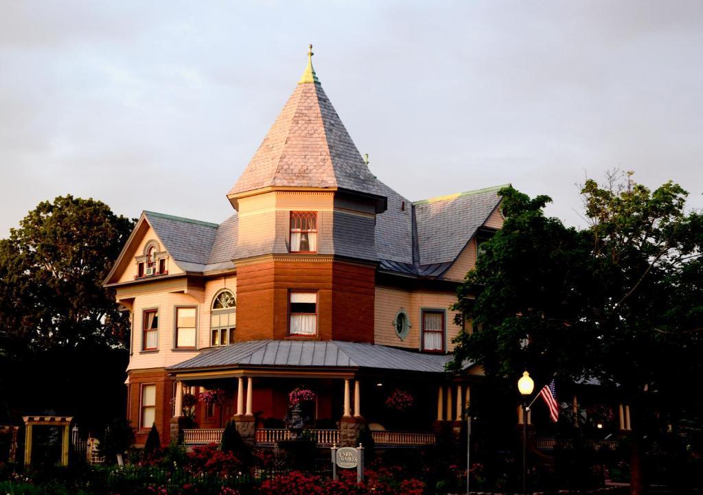 Union Gables (Adults Only) Hotel Saratoga Springs Exterior photo