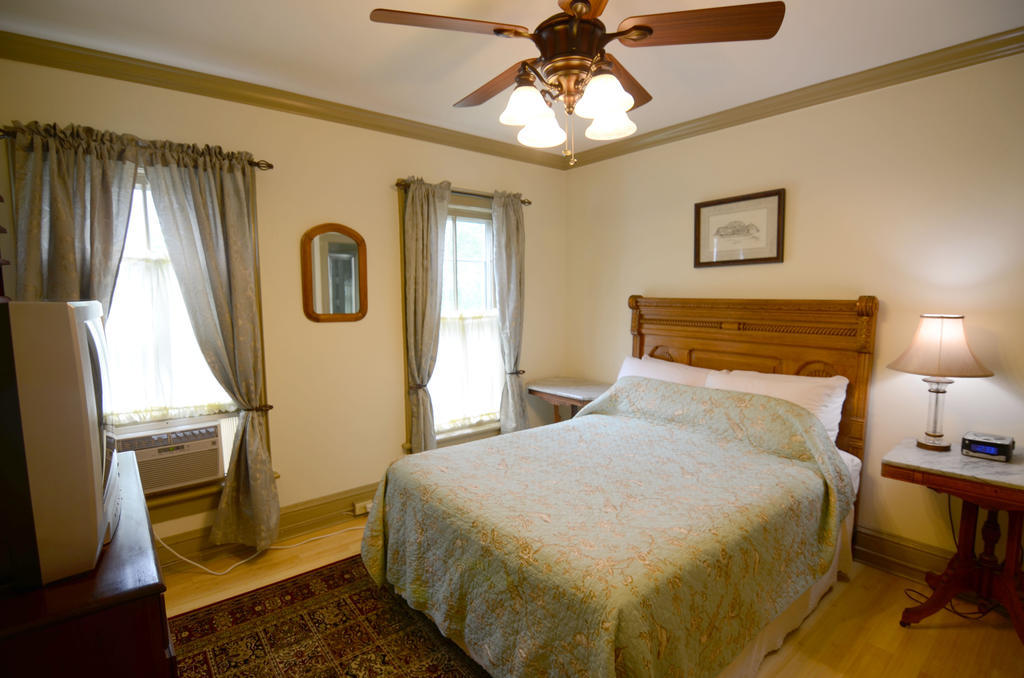 Union Gables (Adults Only) Hotel Saratoga Springs Room photo