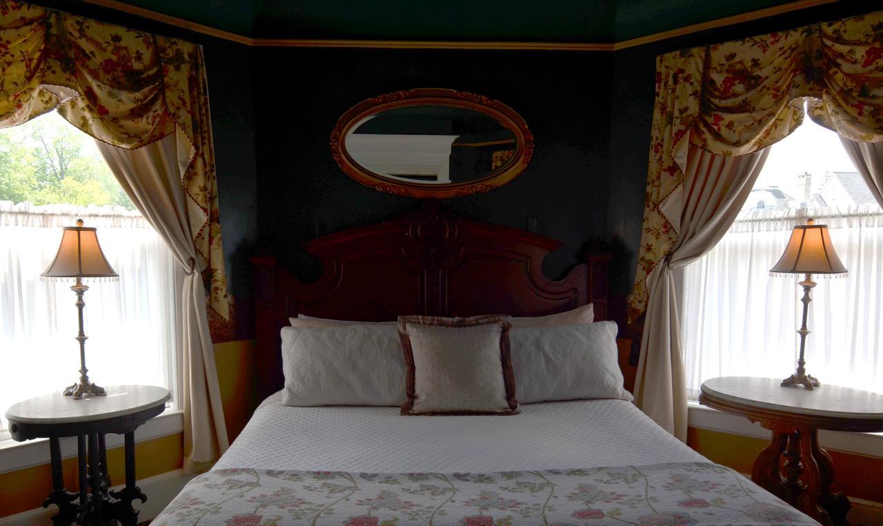 Union Gables (Adults Only) Hotel Saratoga Springs Room photo